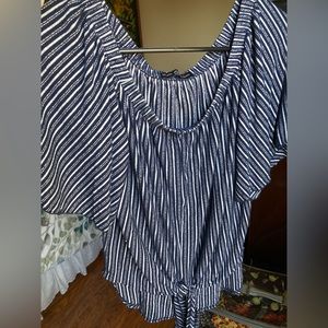 Kim & Cami size Medium Navy Blue and White striped shirt